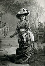 Julia Marlow as Julia